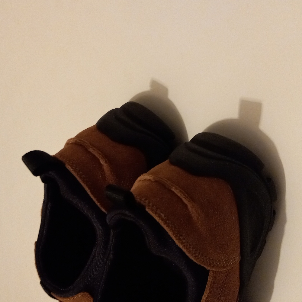 Lands End Men's Suede Slip On Shoes - Picture 5 of 8